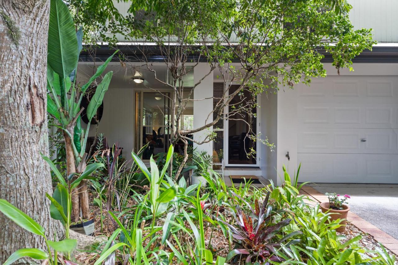 Treetops Lakeside Apartments Teluk Byron Bagian luar foto