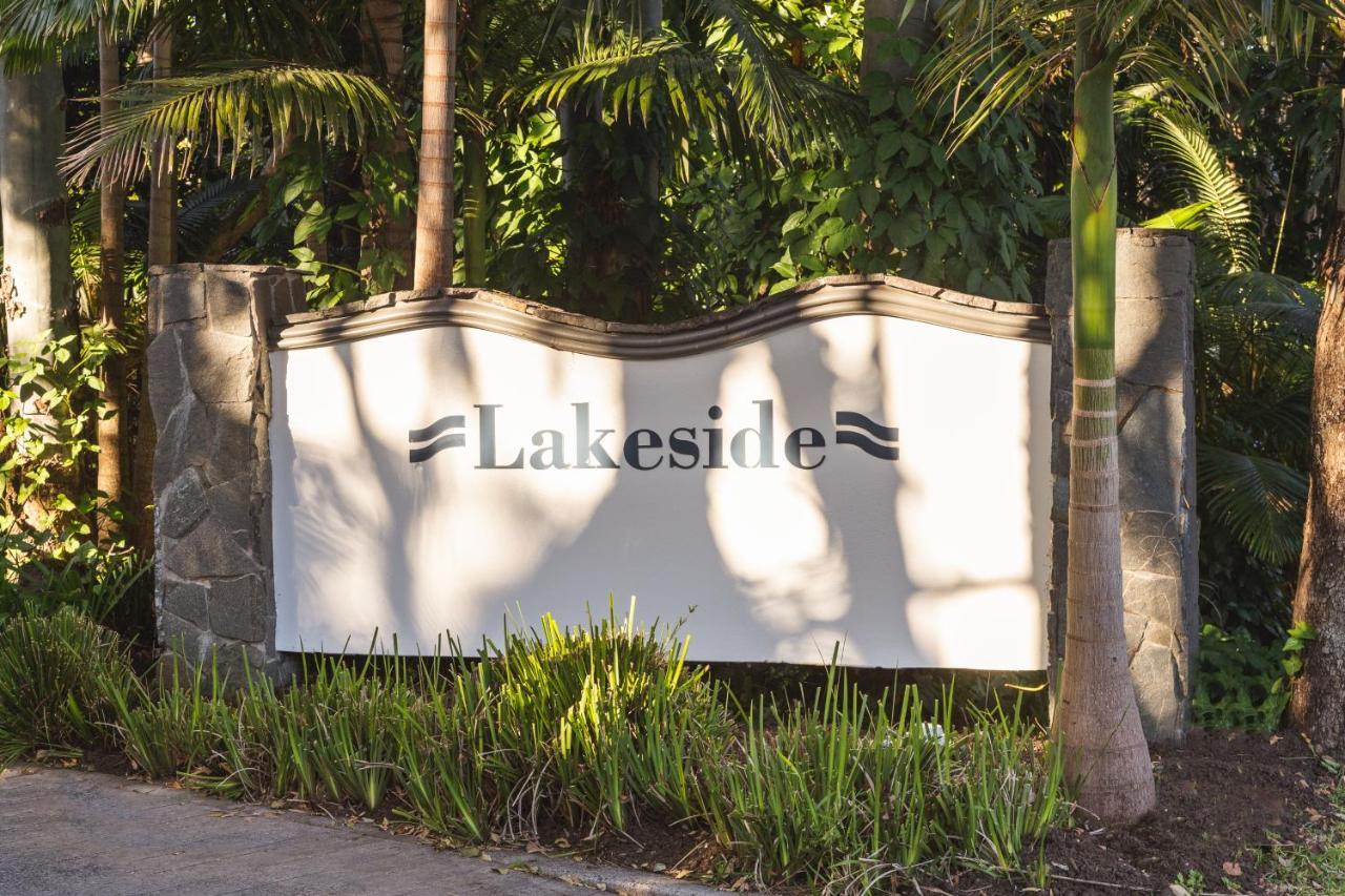 Treetops Lakeside Apartments Teluk Byron Bagian luar foto