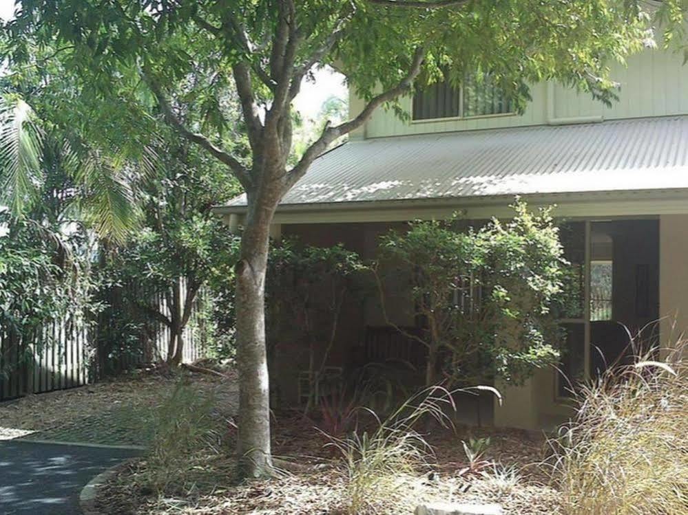 Treetops Lakeside Apartments Teluk Byron Bagian luar foto